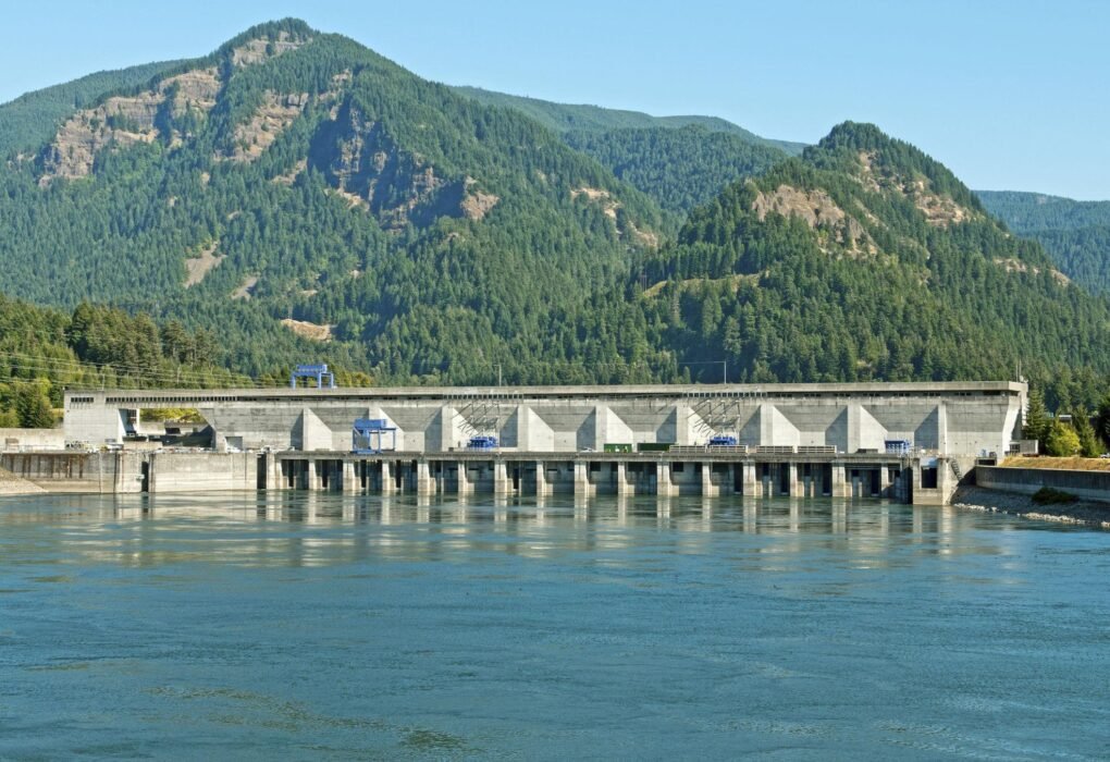 hydroelectric dam