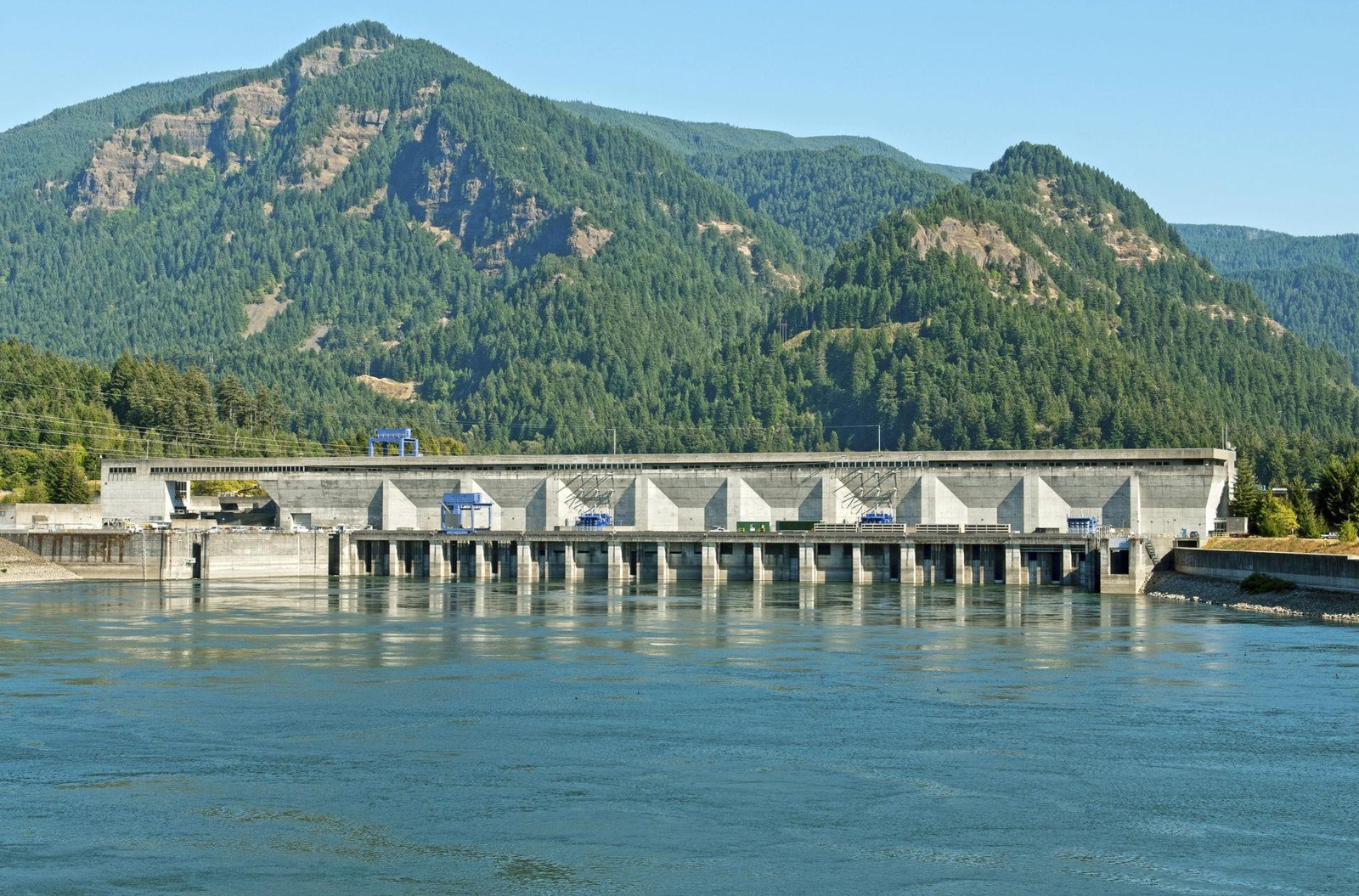 hydroelectric dam